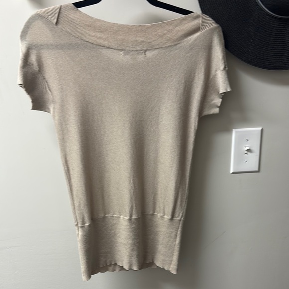 Banana Republic Tan Ribbed Fitted Tee - Picture 4 of 4